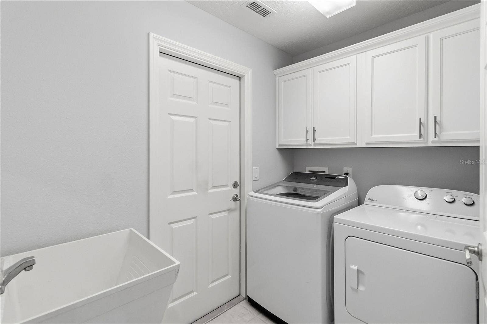 761 CHAMBERLIN TRAIL, St Cloud, FL 34772 761 CHAMBERLIN TRAIL, St Cloud, FL 34772