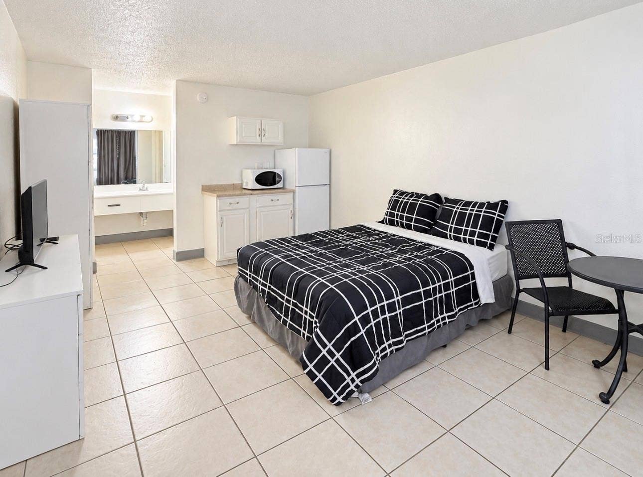 7900 S ORANGE BLOSSOM TRAIL, #2002, Orlando, FL 32809 7900 S ORANGE BLOSSOM TRAIL, #2002, Orlando, FL 32809