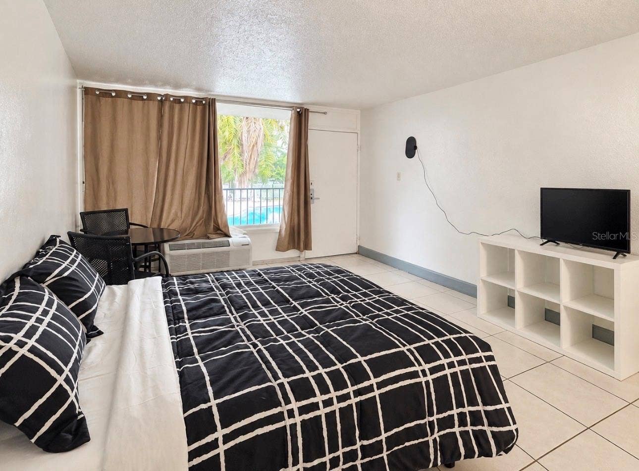 7900 S ORANGE BLOSSOM TRAIL, #2002, Orlando, FL 32809 7900 S ORANGE BLOSSOM TRAIL, #2002, Orlando, FL 32809