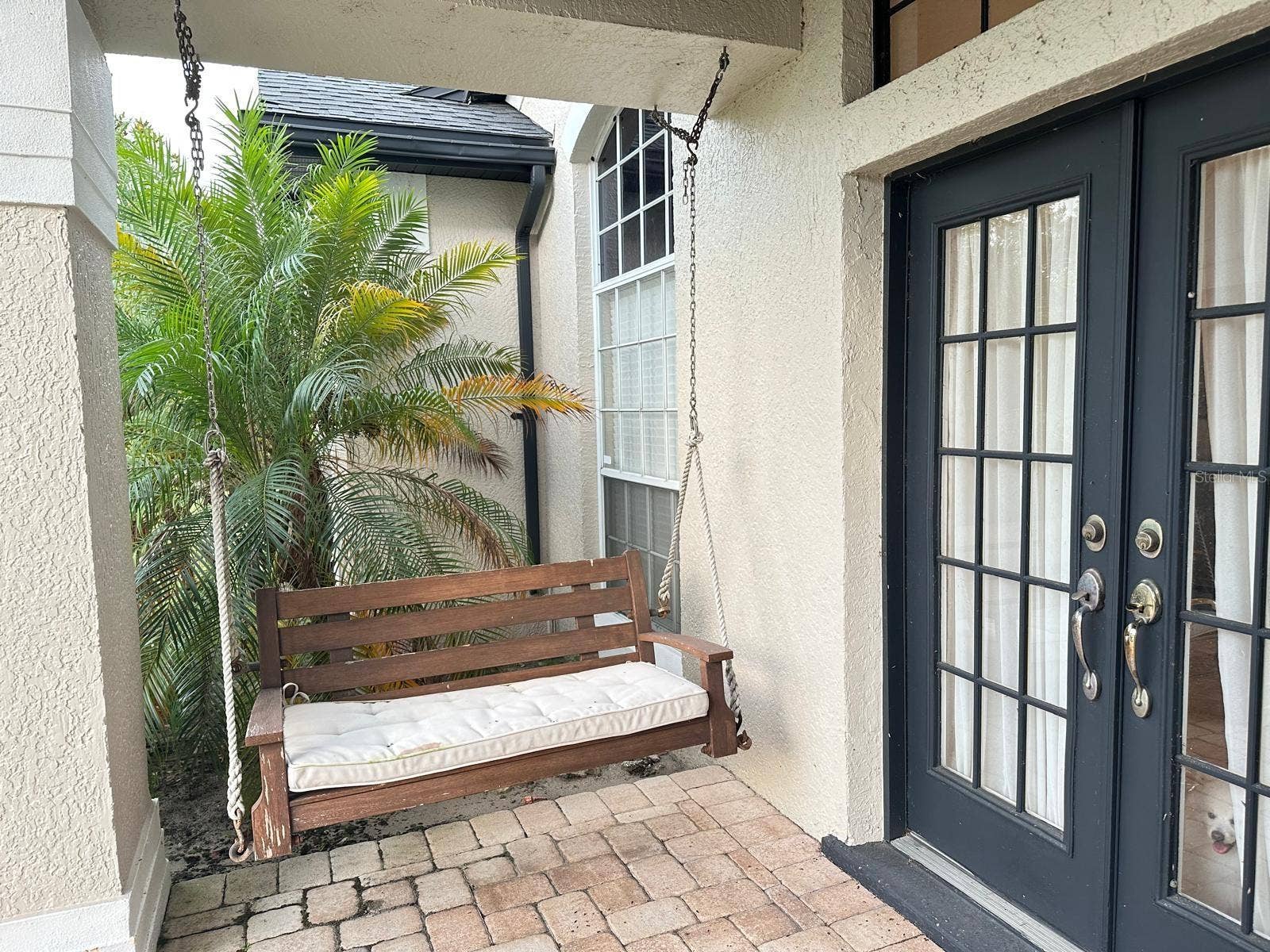 10349 POINTVIEW COURT, Orlando, FL 32836 Covered Entry