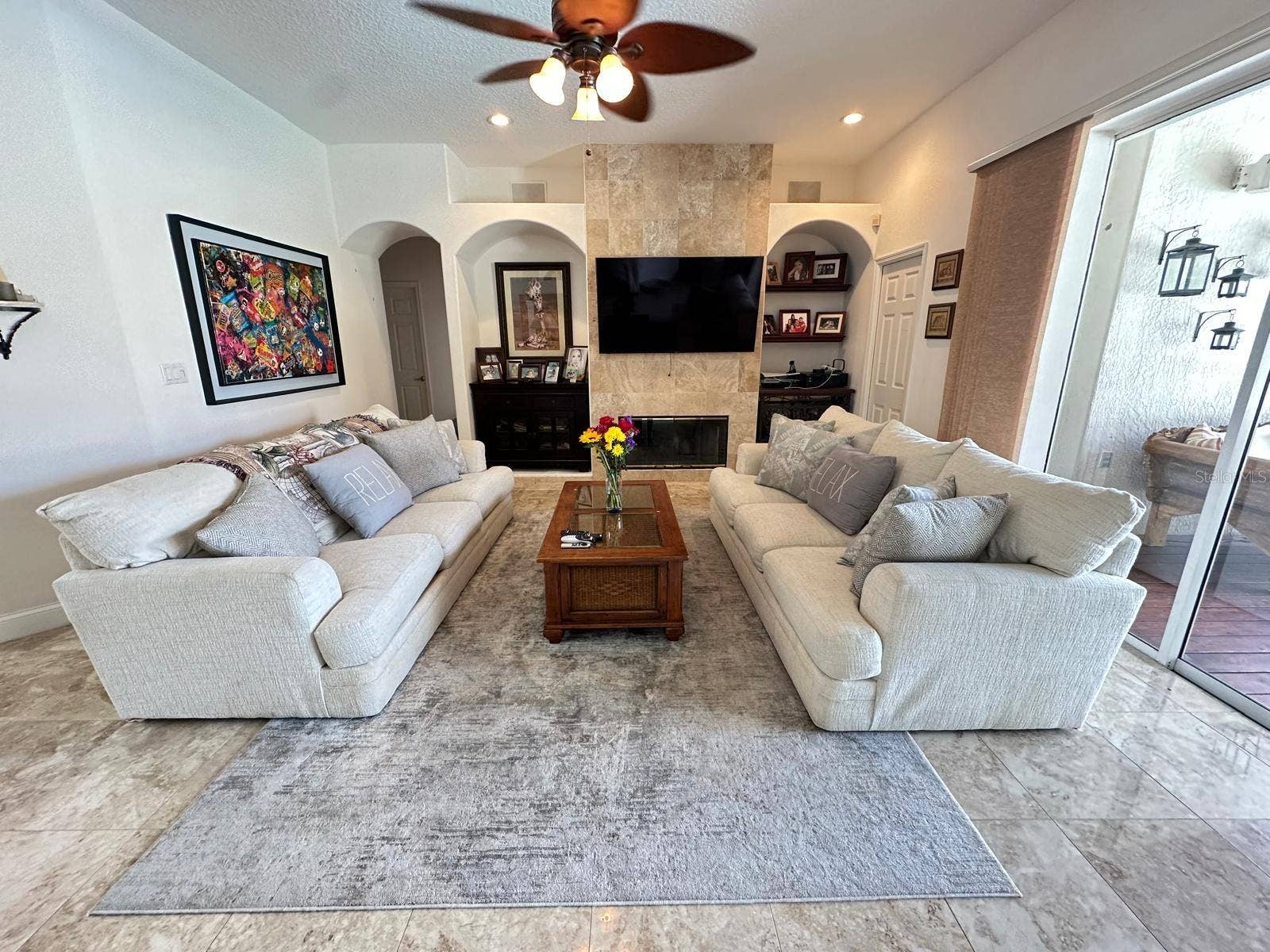 10349 POINTVIEW COURT, Orlando, FL 32836 Living/ Family room