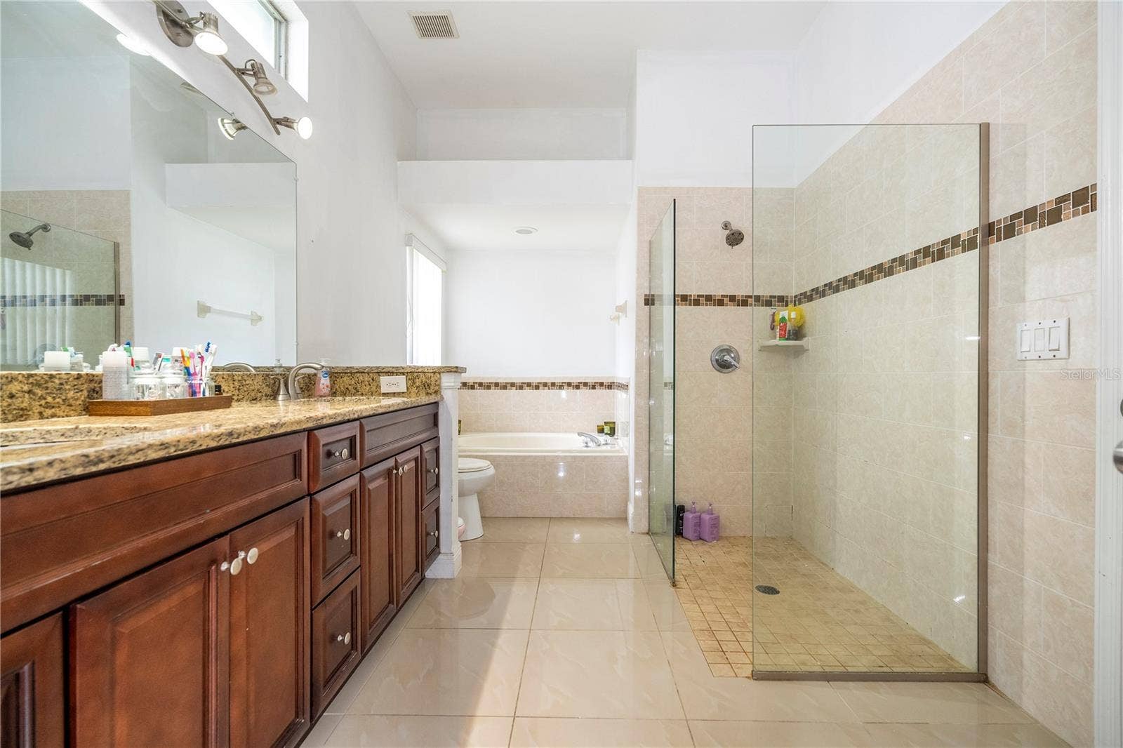 2547 RACCOON RUN LANE, Orlando, FL 32837 2547 RACCOON RUN LANE, Orlando, FL 32837