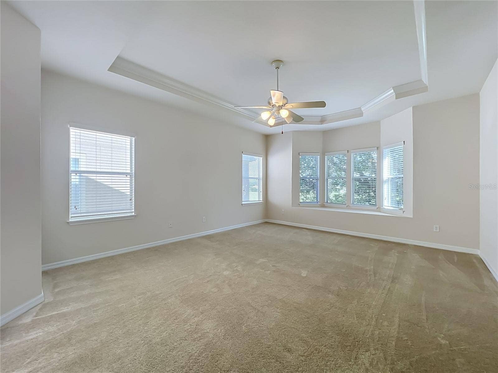 12809 HOLDENBURY LANE, Windermere, FL 34786 New carpet and fresh paint