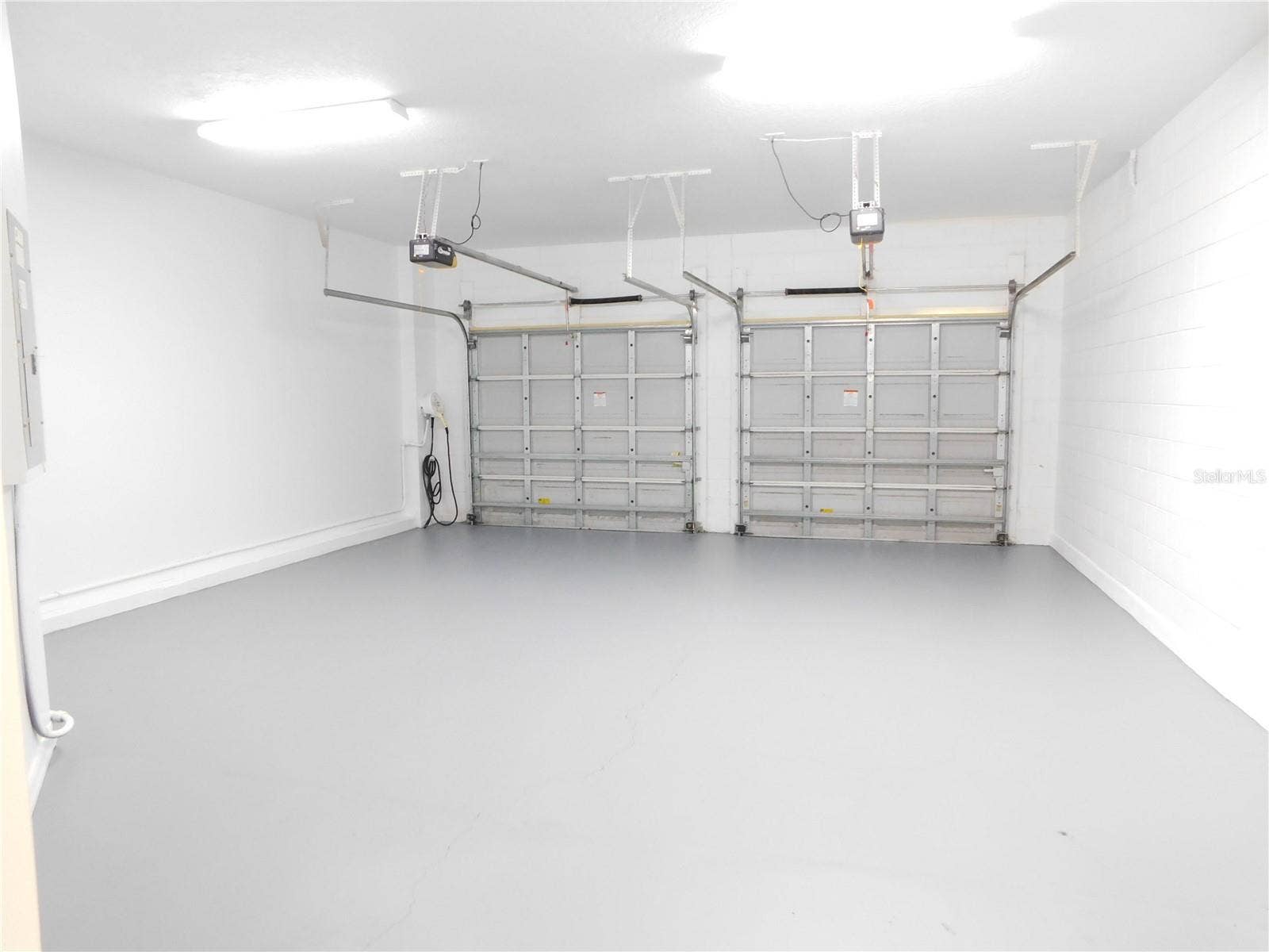 12809 HOLDENBURY LANE, Windermere, FL 34786 Oversized 2 car garage freshly painted