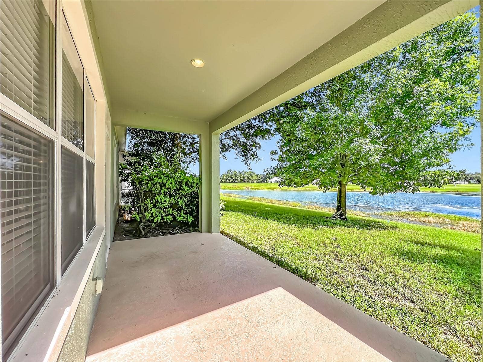 12809 HOLDENBURY LANE, Windermere, FL 34786 Back paito