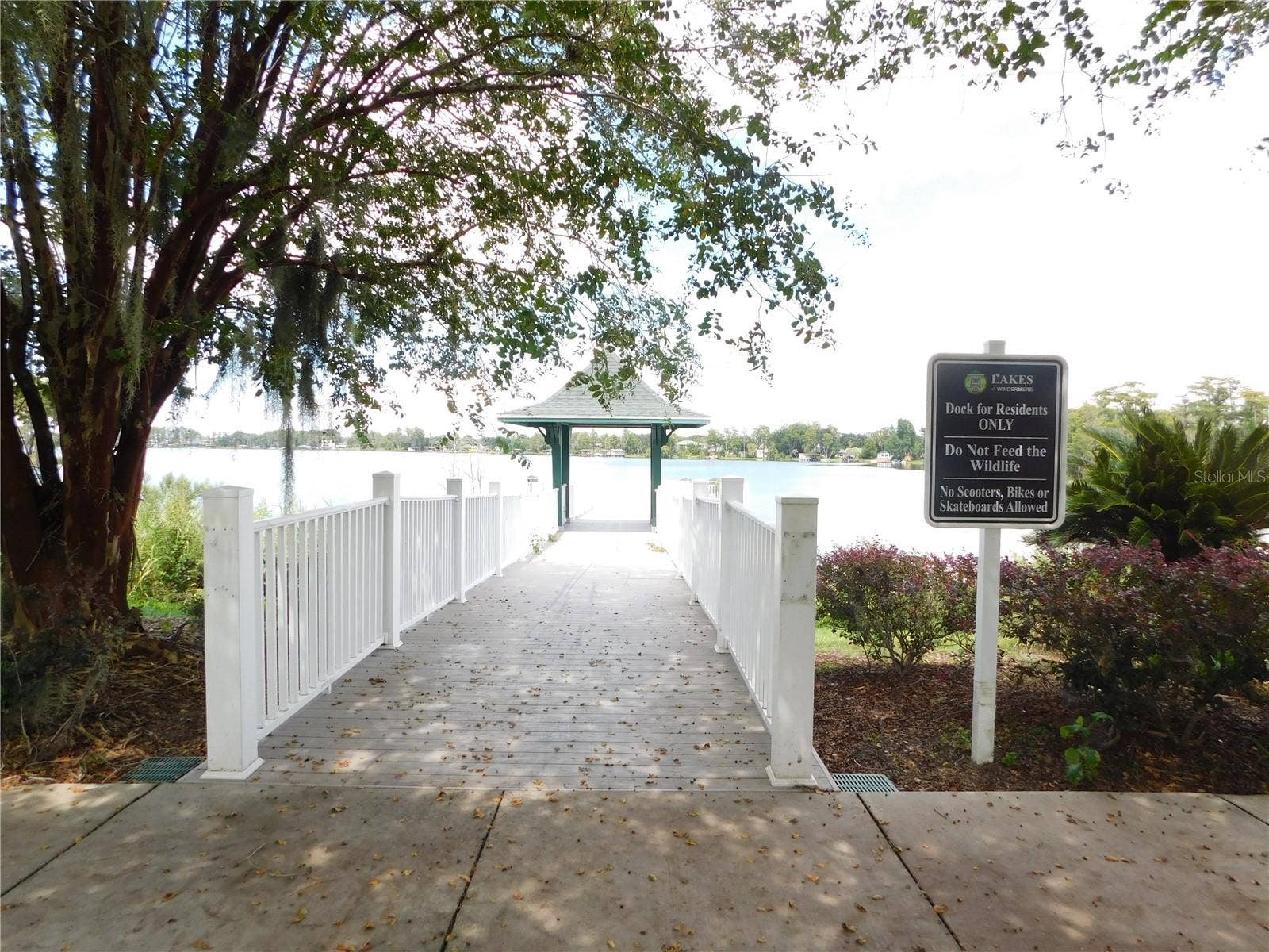 12809 HOLDENBURY LANE, Windermere, FL 34786 Fishing pier on a beautiful community lake