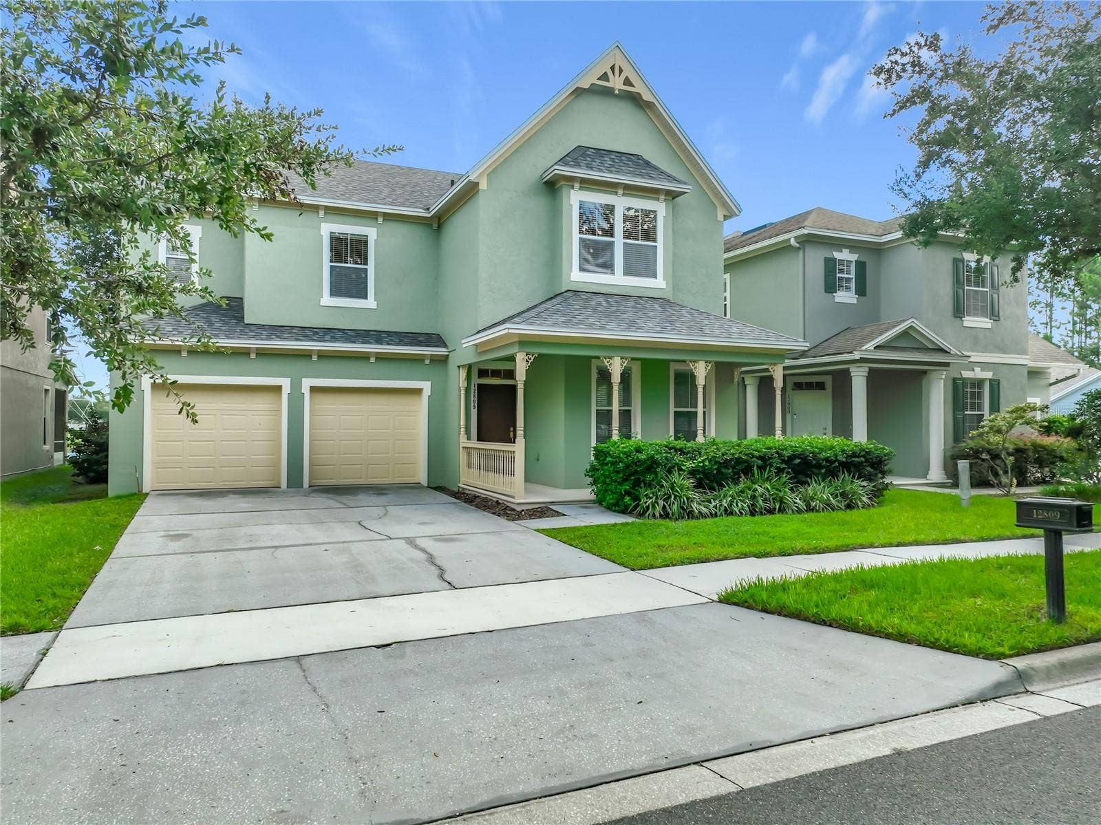 12809 HOLDENBURY LANE, Windermere, FL 34786 This could be your new Windermere home: 12809 Holdenbury Lane, 4 bedrooms, 2.5 baths, pond-front home. New ROOF, Freshly painted inside and out, New CARPETS, New APPLIANCES, zoned for A+ Windermere High School