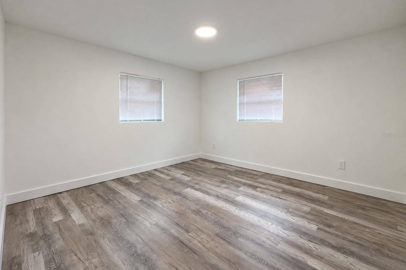 1701 TALLAHASSEE DRIVE, Daytona Beach, FL 32117