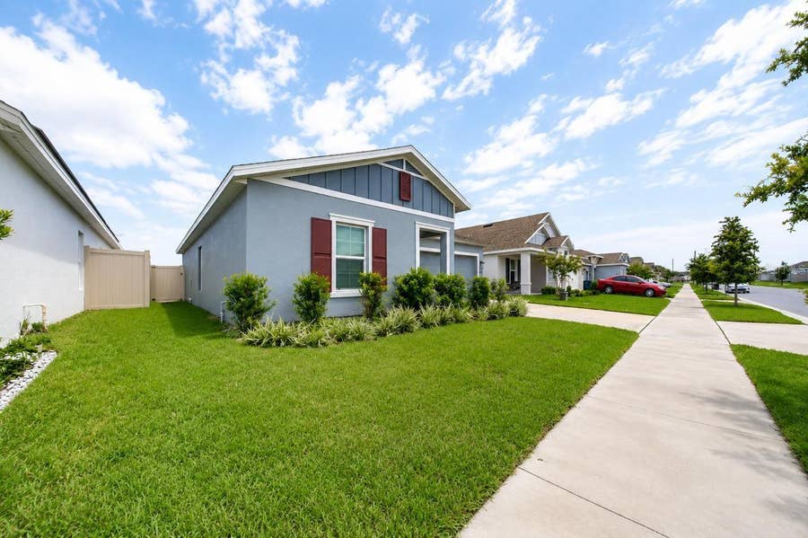 Property photo for 688 SAND PINE LN, Haines City, FL