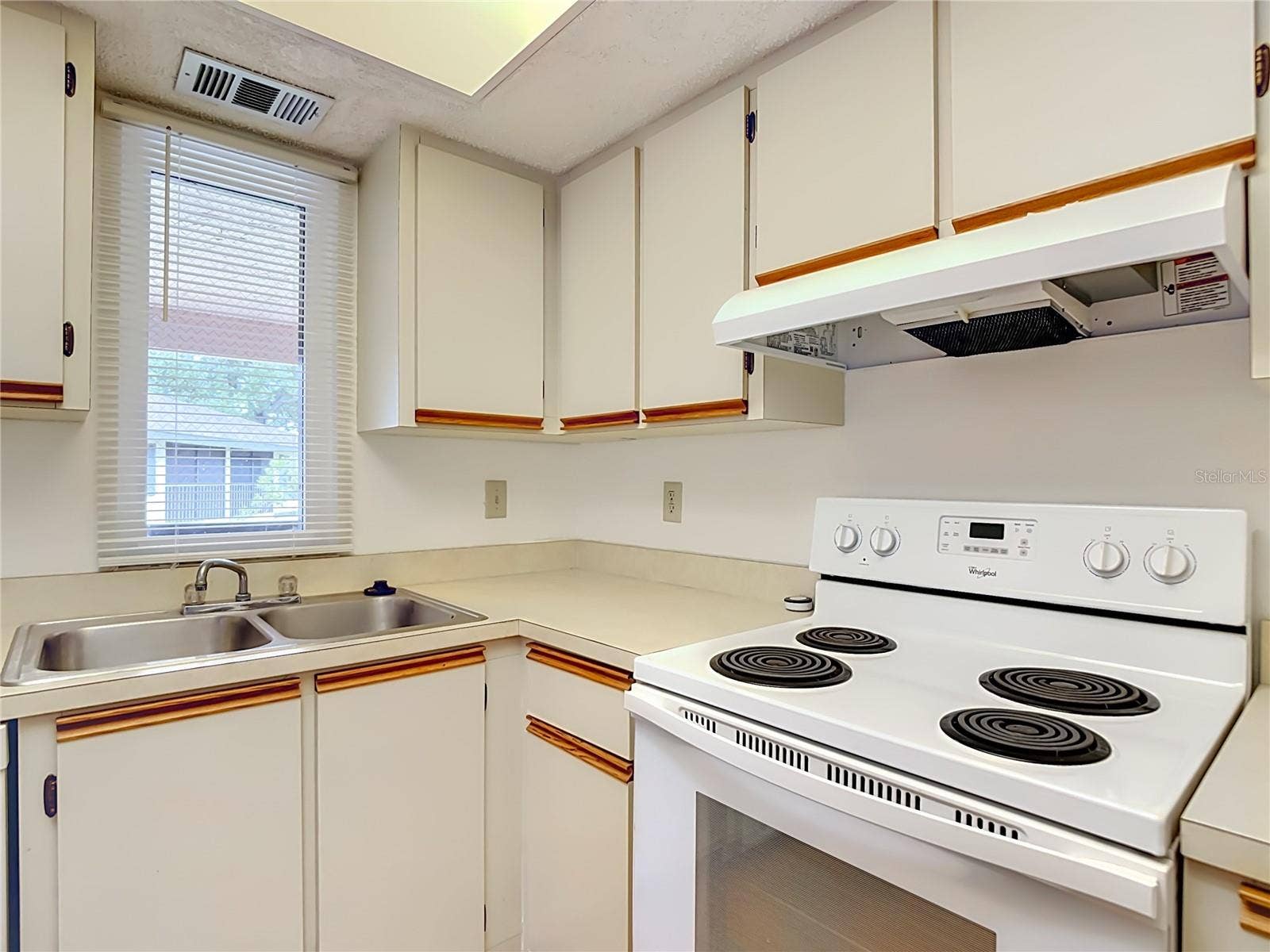 19505 QUESADA AVENUE, #EE204, Port Charlotte, FL 33948 19505 QUESADA AVENUE, #EE204, Port Charlotte, FL 33948
