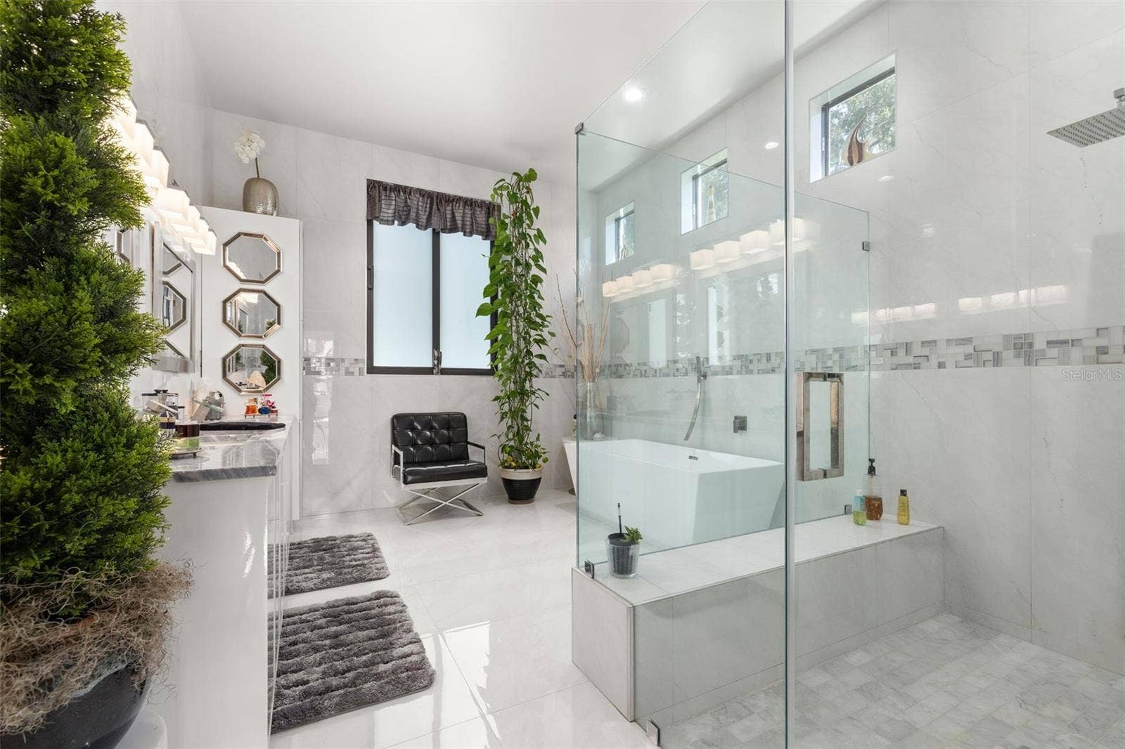 Floor to ceiling porcelain tile