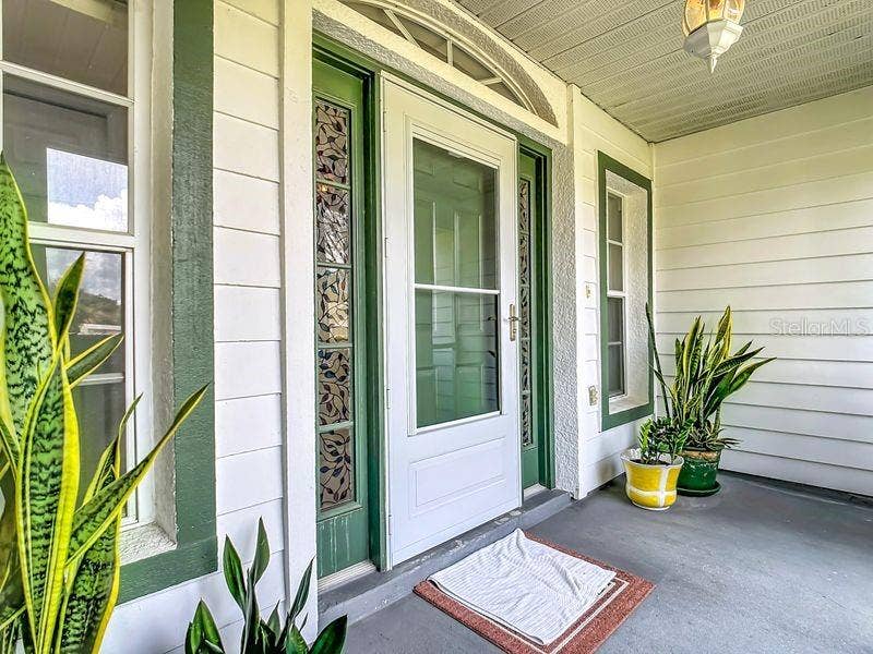 Exterior Entry
