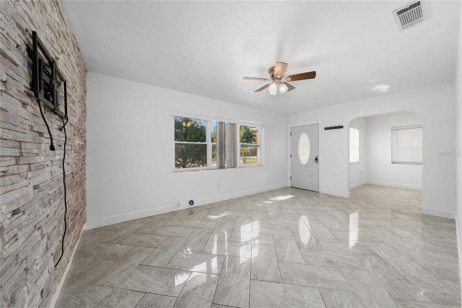 417 AVENUE G SE, Winter Haven, FL 33880 417 AVENUE G SE, Winter Haven, FL 33880