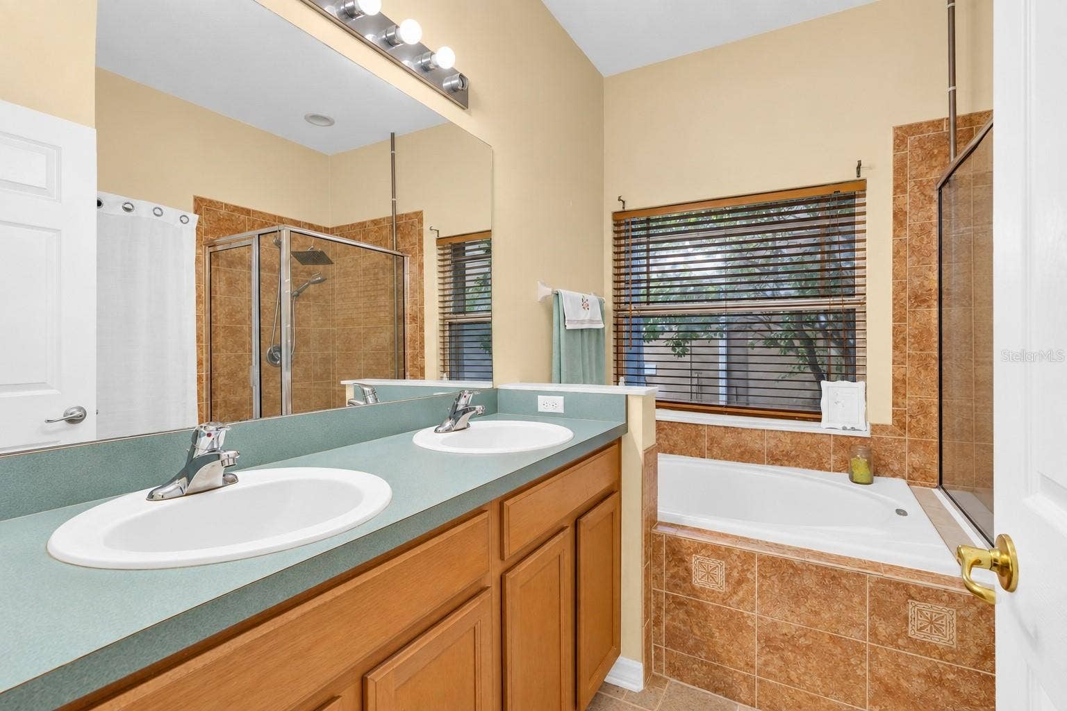 13738 EDEN ISLE BOULEVARD, Windermere, FL 34786 13738 EDEN ISLE BOULEVARD, Windermere, FL 34786