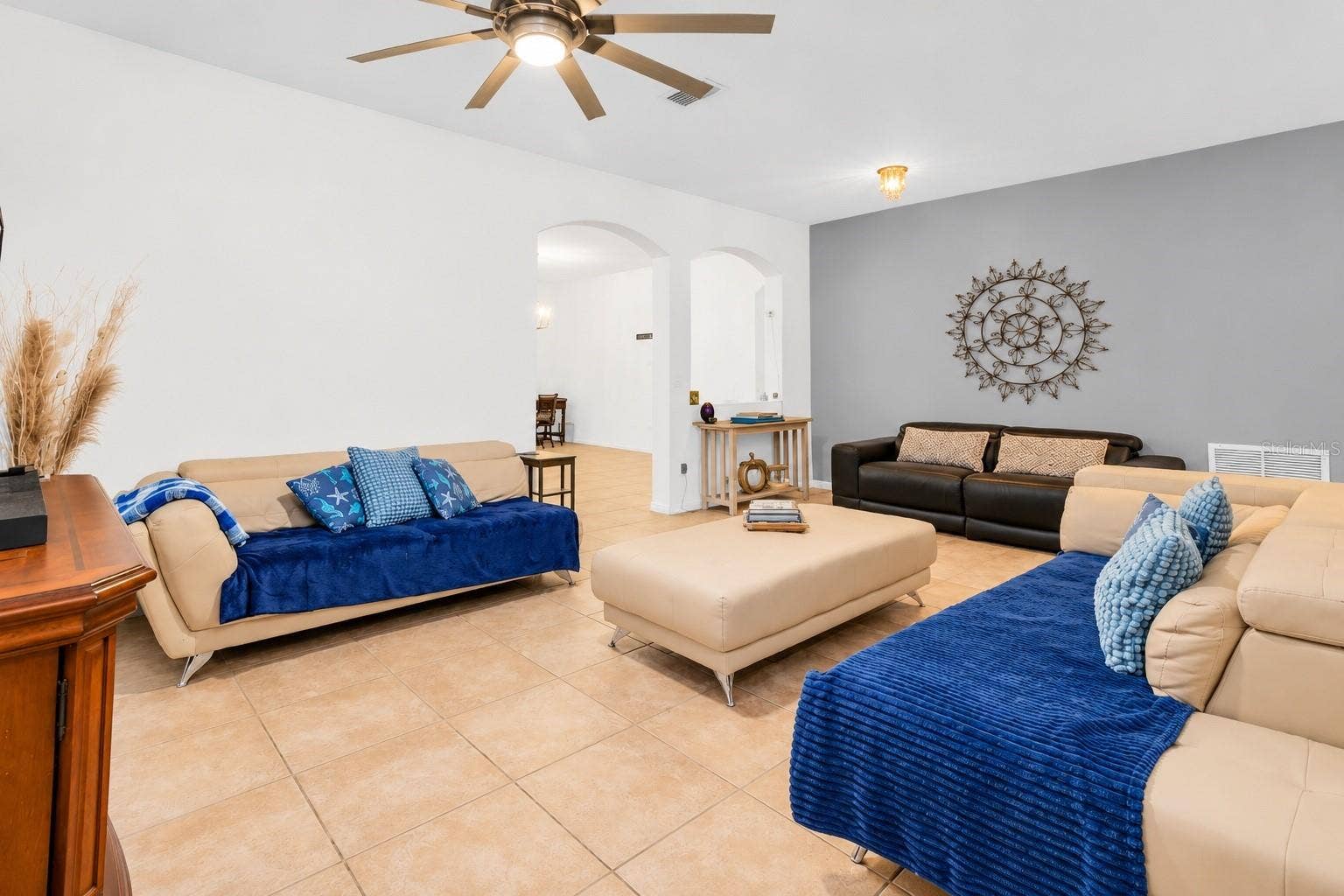 13738 EDEN ISLE BOULEVARD, Windermere, FL 34786 13738 EDEN ISLE BOULEVARD, Windermere, FL 34786