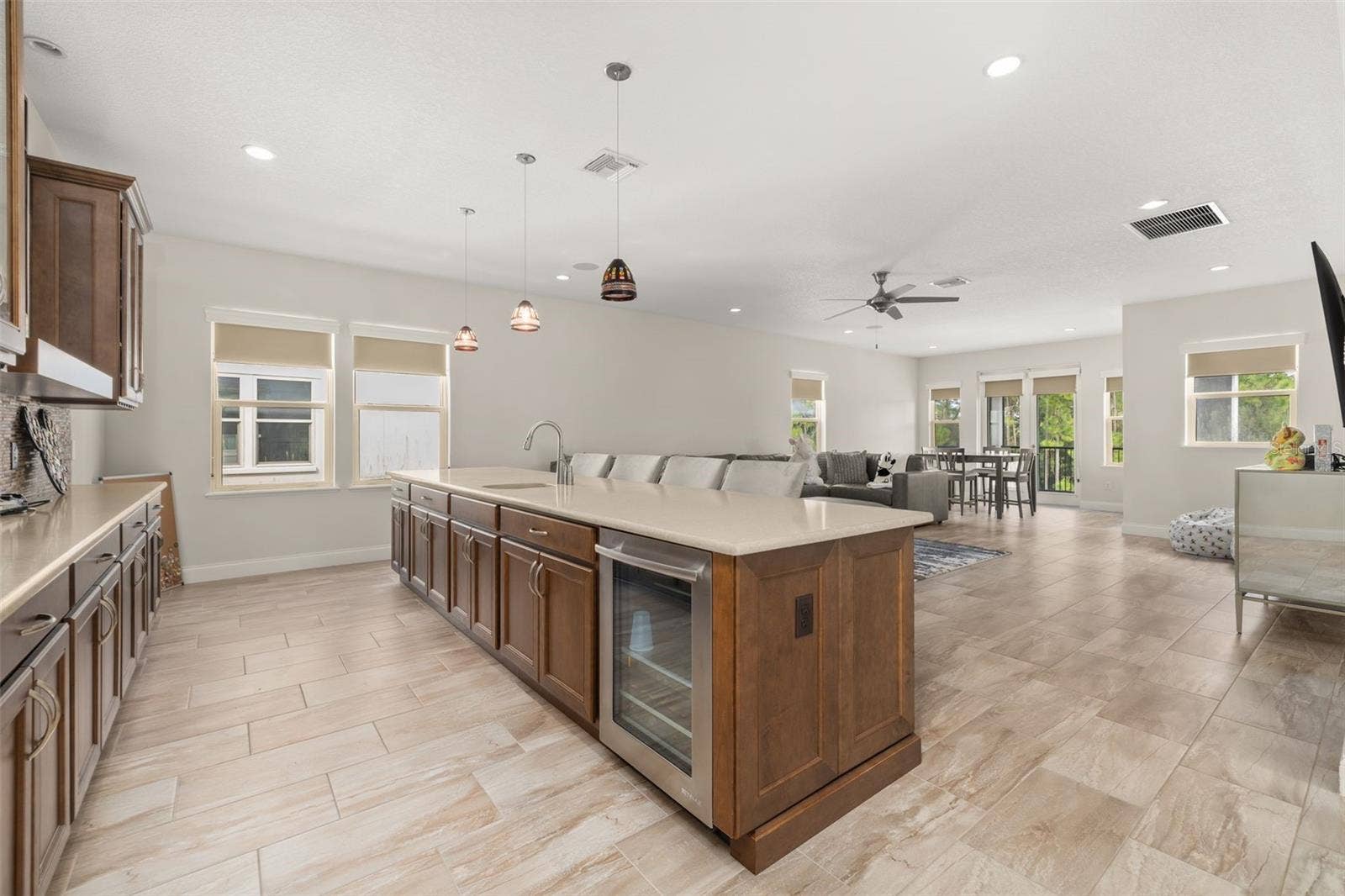 10330 ROYAL CYPRESS WAY, Orlando, FL 32836 10330 ROYAL CYPRESS WAY, Orlando, FL 32836