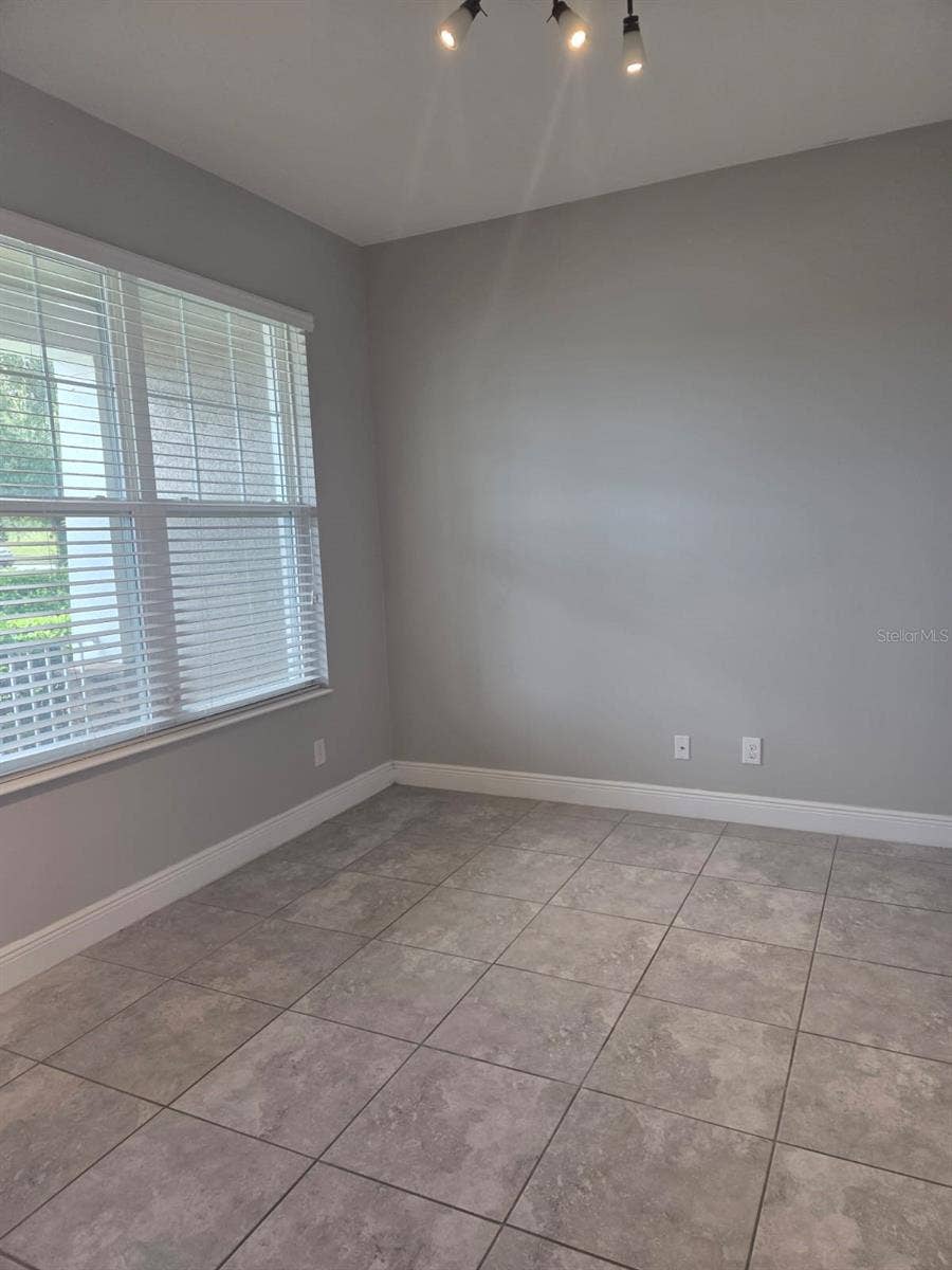 15717 KINNOW MANDARIN LANE, Winter Garden, FL 34787 15717 KINNOW MANDARIN LANE, Winter Garden, FL 34787