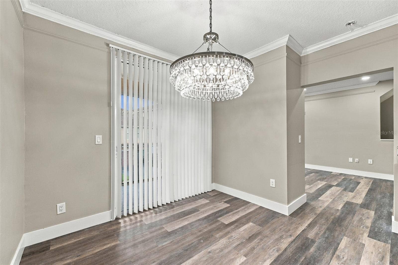 12020 VILLANOVA DRIVE, #107, Orlando, FL 32837 Dining room.