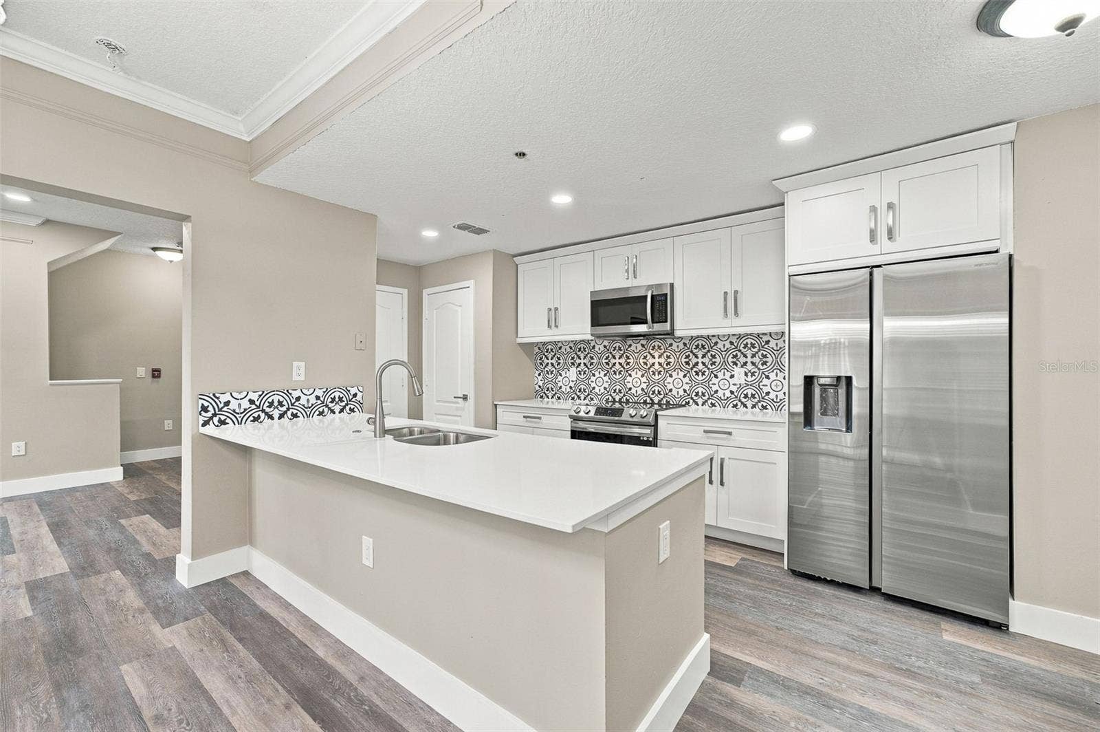 12020 VILLANOVA DRIVE, #107, Orlando, FL 32837 Updated Kitchen.
