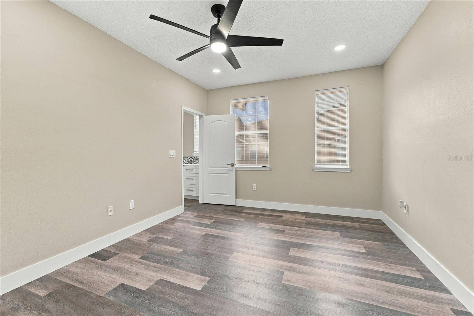 12020 VILLANOVA DRIVE, #107, Orlando, FL 32837 12020 VILLANOVA DRIVE, #107, Orlando, FL 32837