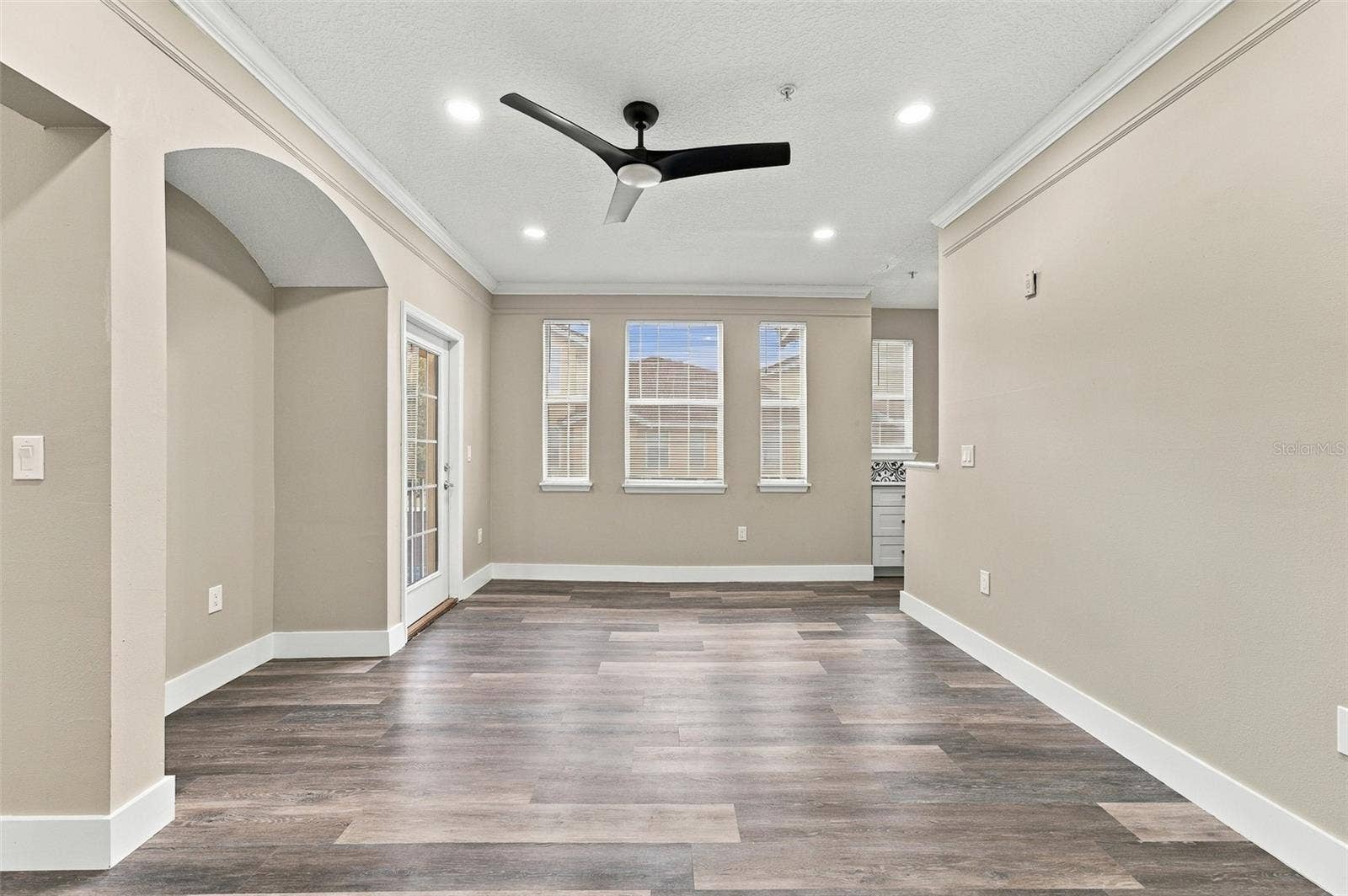 12020 VILLANOVA DRIVE, #107, Orlando, FL 32837 Living room.