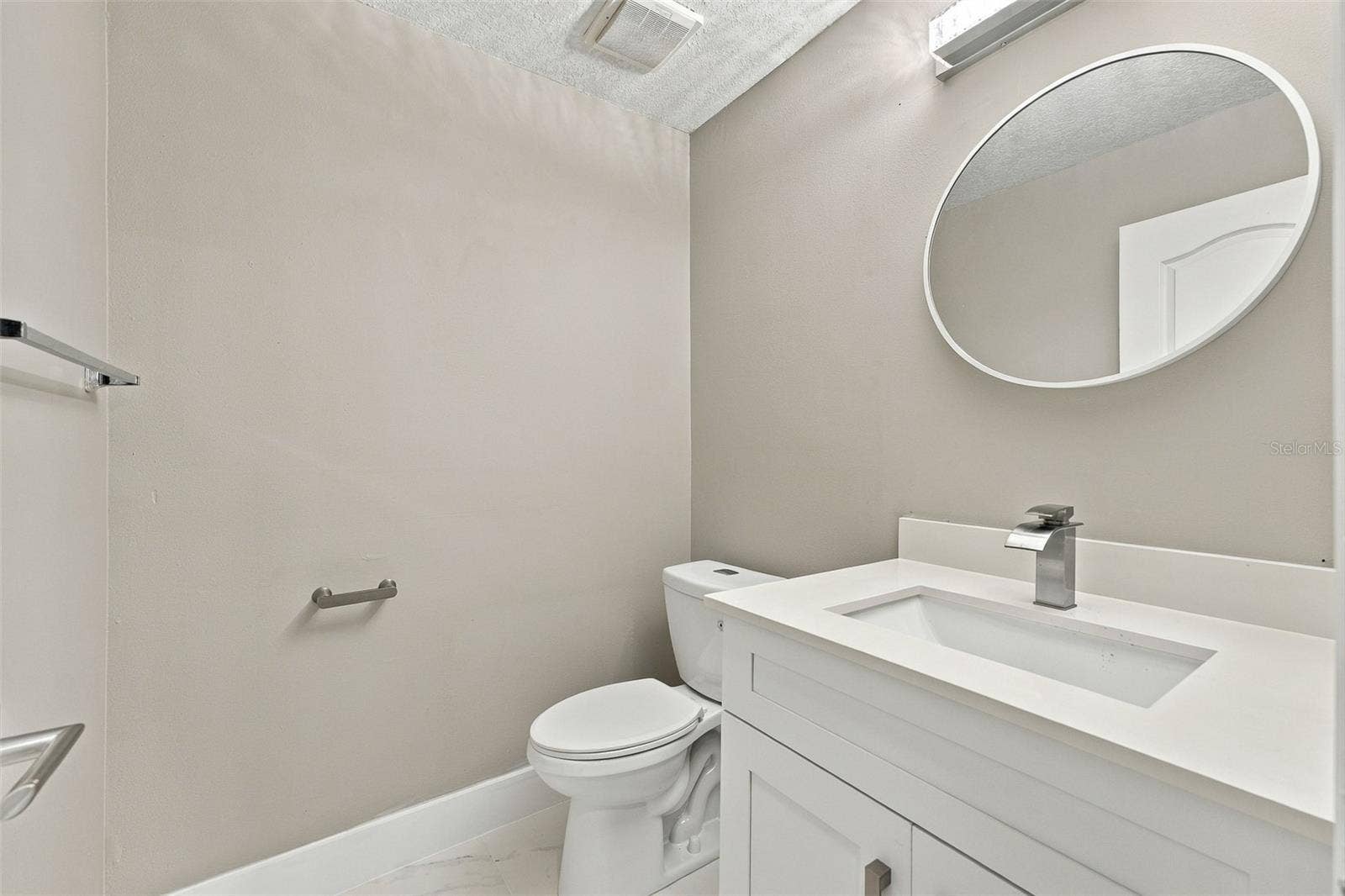 12020 VILLANOVA DRIVE, #107, Orlando, FL 32837 Second floor, 1/2 bath.