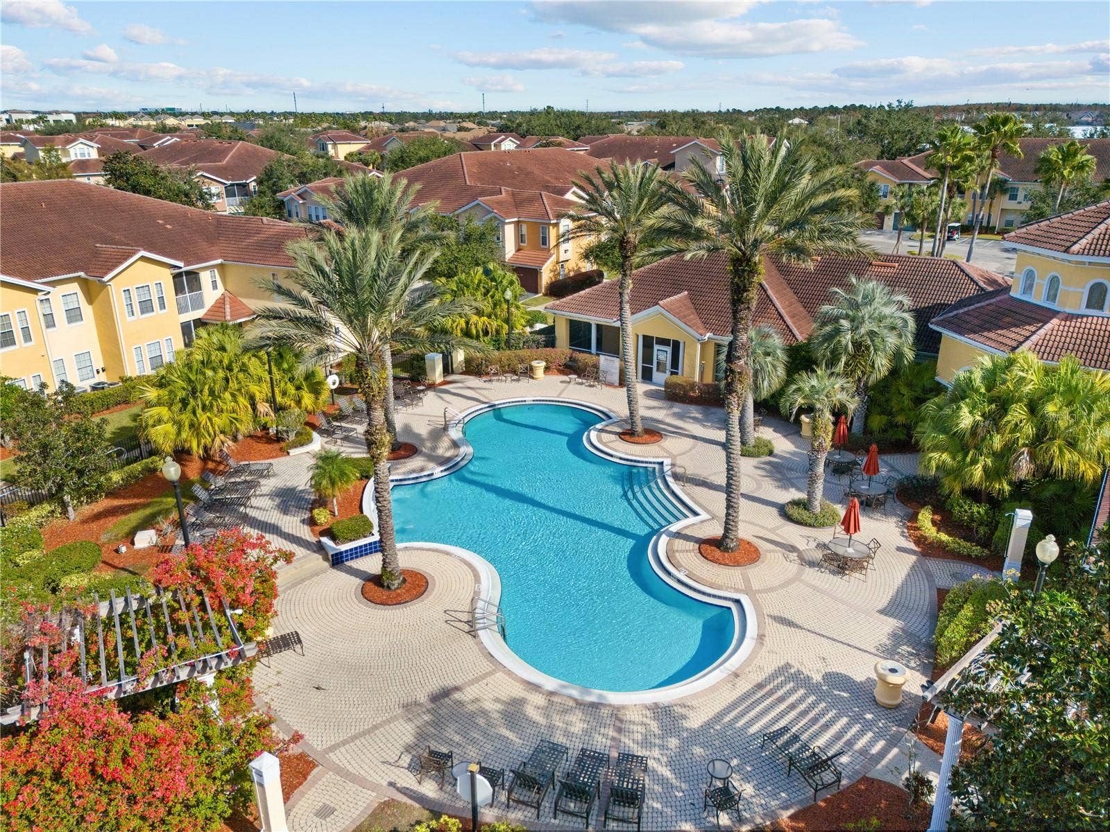12020 VILLANOVA DRIVE, #107, Orlando, FL 32837 Villanova's Community pool.