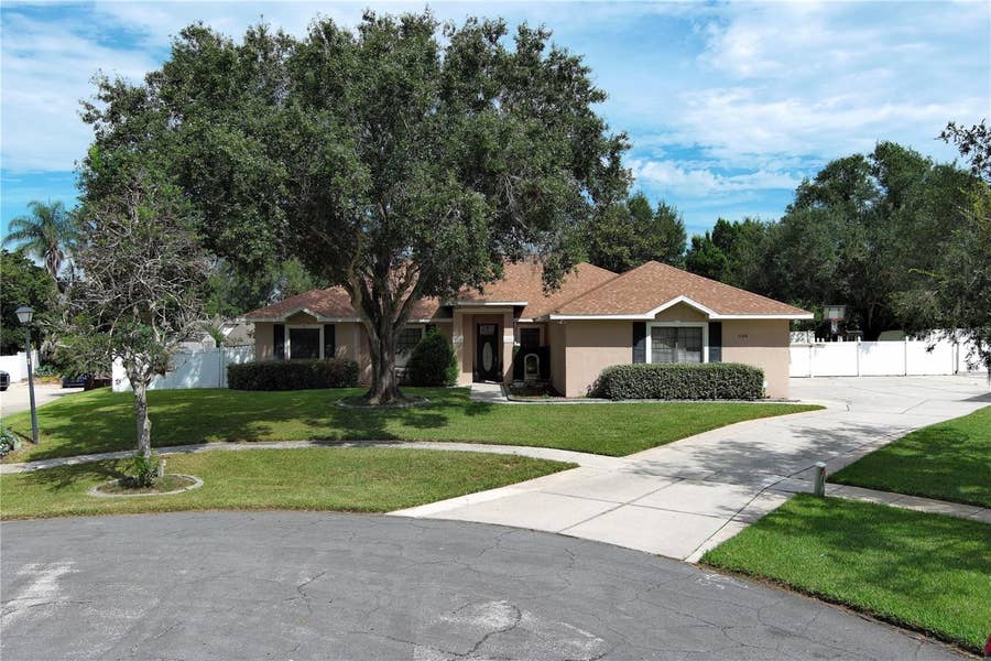 Property photo for 11318 SUMMER WIND COURT, Clermont, FL