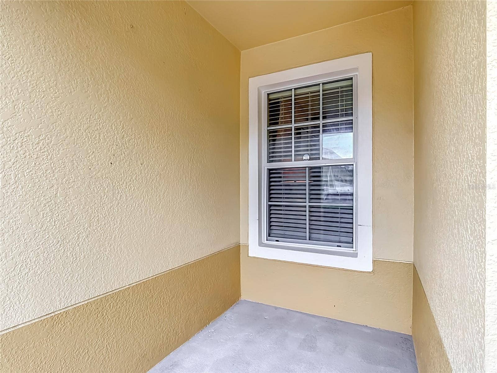 3115 SEAVIEW CASTLE DRIVE, Kissimmee, FL 34746 Front Patio Space