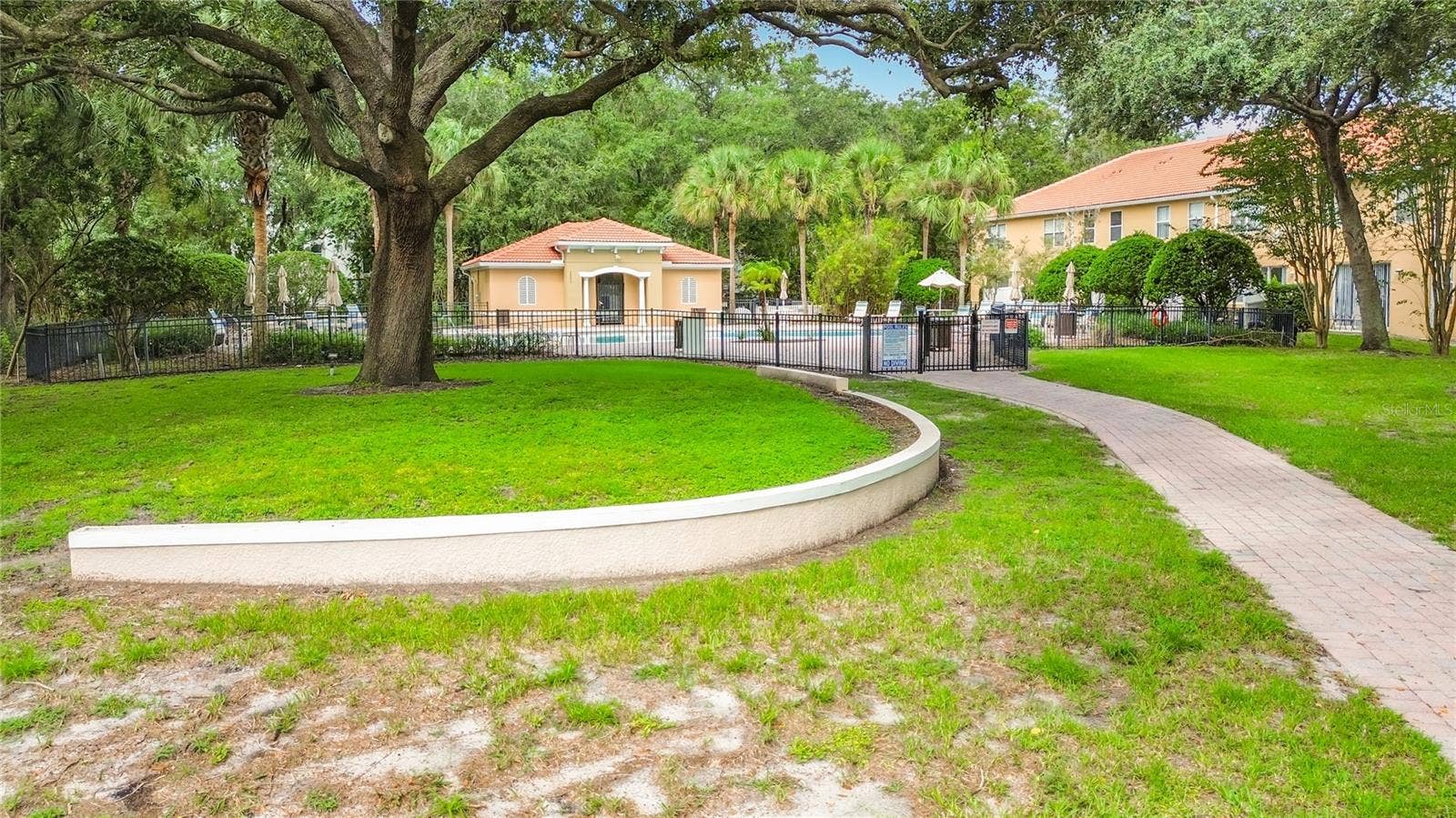 3115 SEAVIEW CASTLE DRIVE, Kissimmee, FL 34746 Walking Path to Clubhouse and Pool