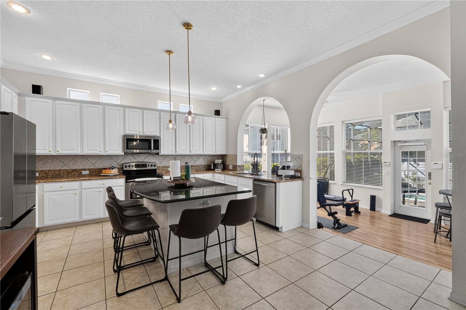 902 WATERSIDE DRIVE, Celebration, FL 34747 902 WATERSIDE DRIVE, Celebration, FL 34747