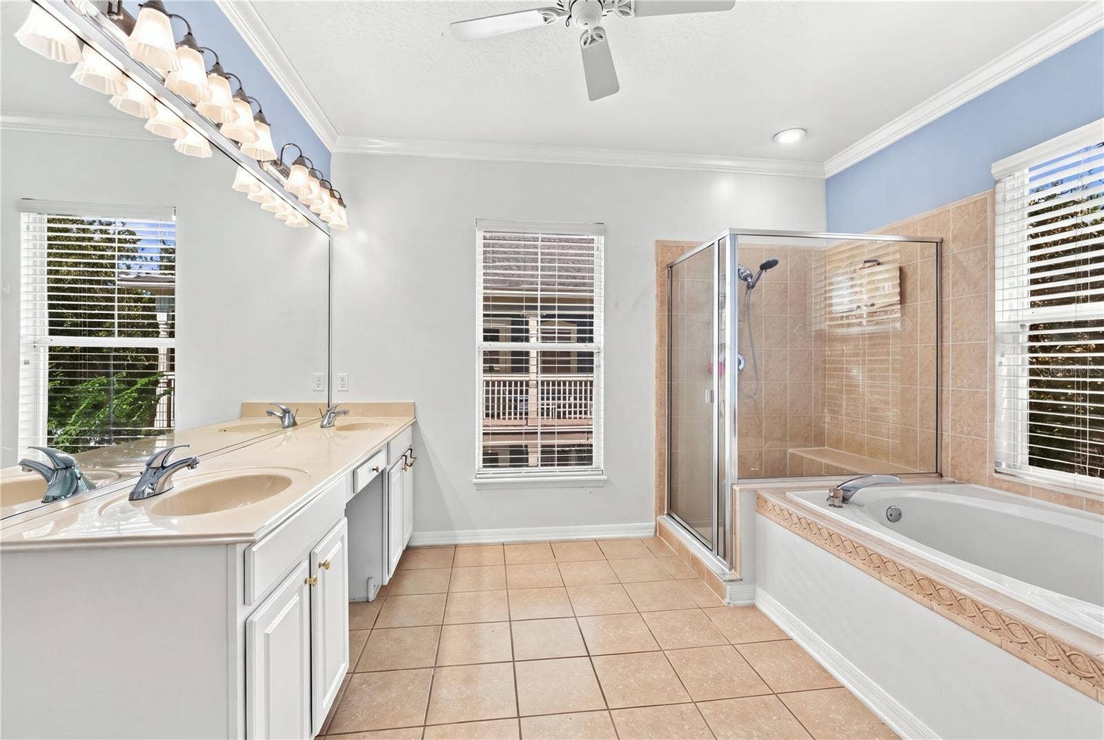 902 WATERSIDE DRIVE, Celebration, FL 34747 902 WATERSIDE DRIVE, Celebration, FL 34747