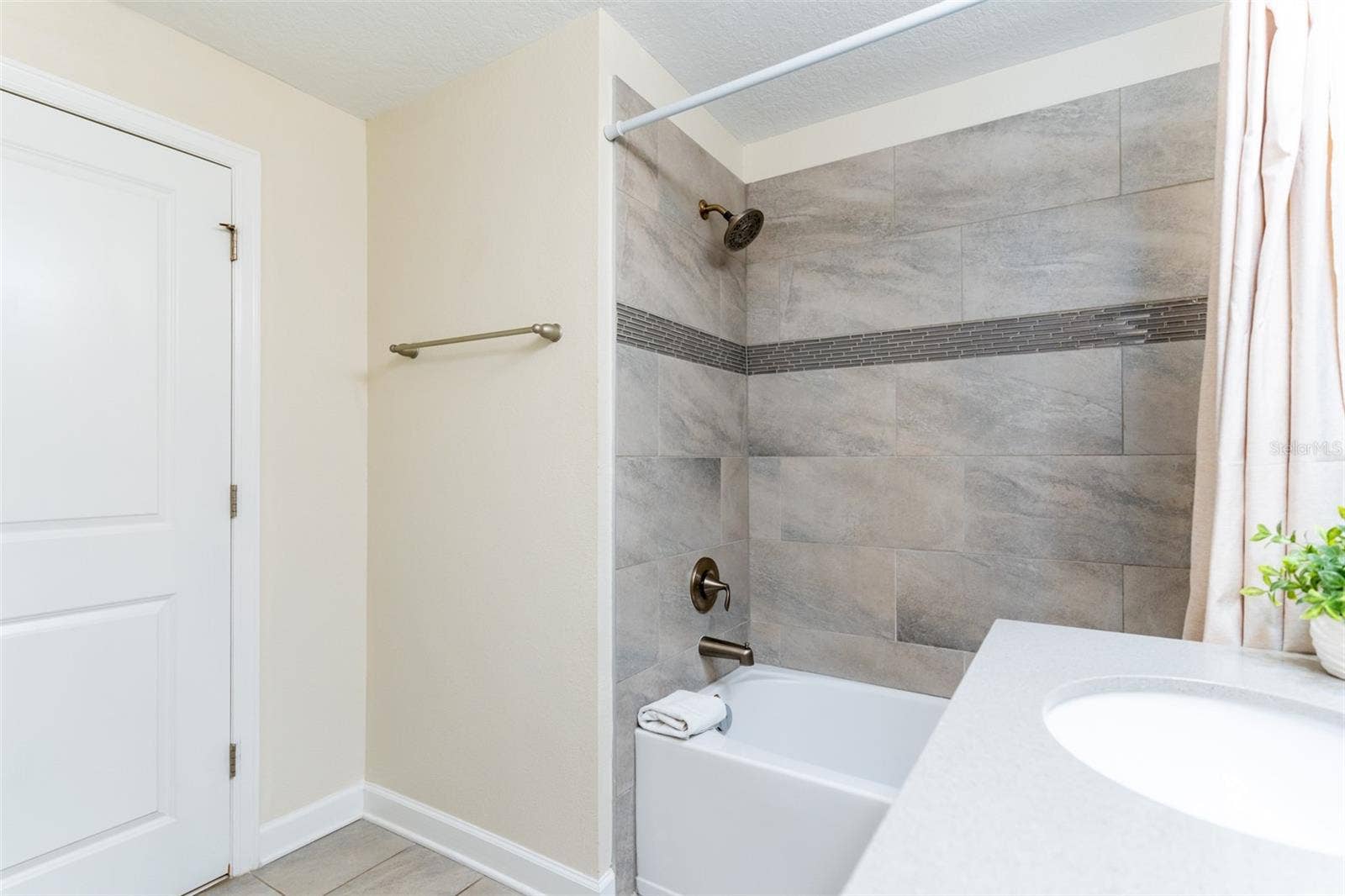 4985 WINDERMERE AVENUE, Kissimmee, FL 34746 4985 WINDERMERE AVENUE, Kissimmee, FL 34746