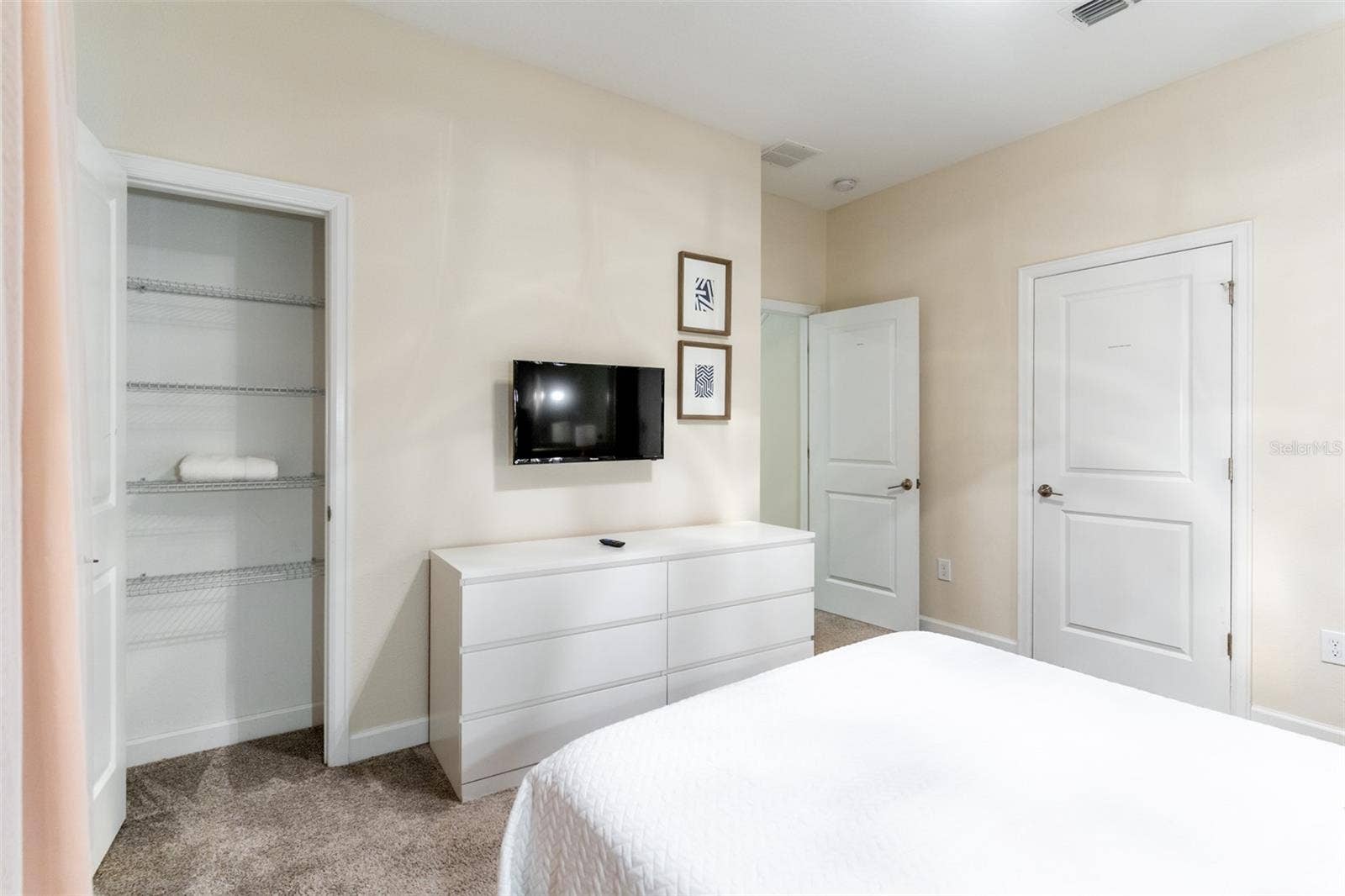 4985 WINDERMERE AVENUE, Kissimmee, FL 34746 4985 WINDERMERE AVENUE, Kissimmee, FL 34746