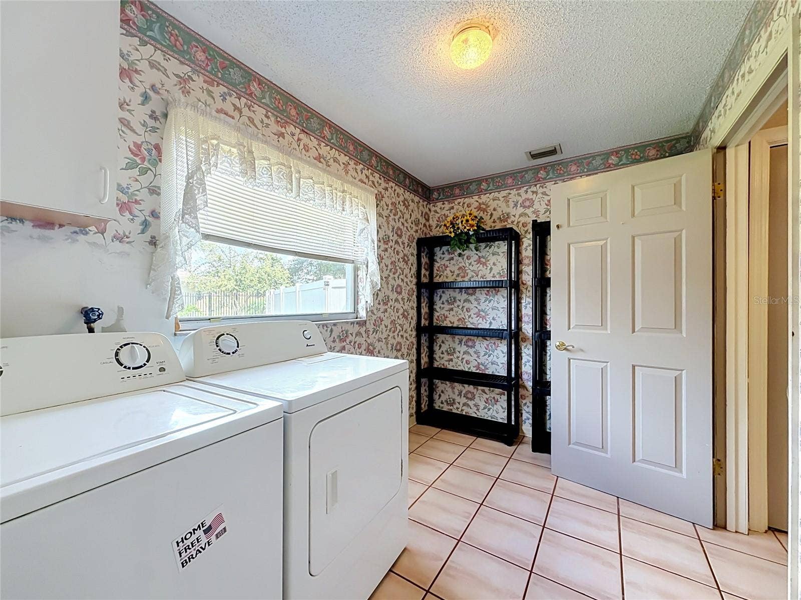 4148 FLORALWOOD COURT, Orlando, FL 32812 4148 FLORALWOOD COURT, Orlando, FL 32812