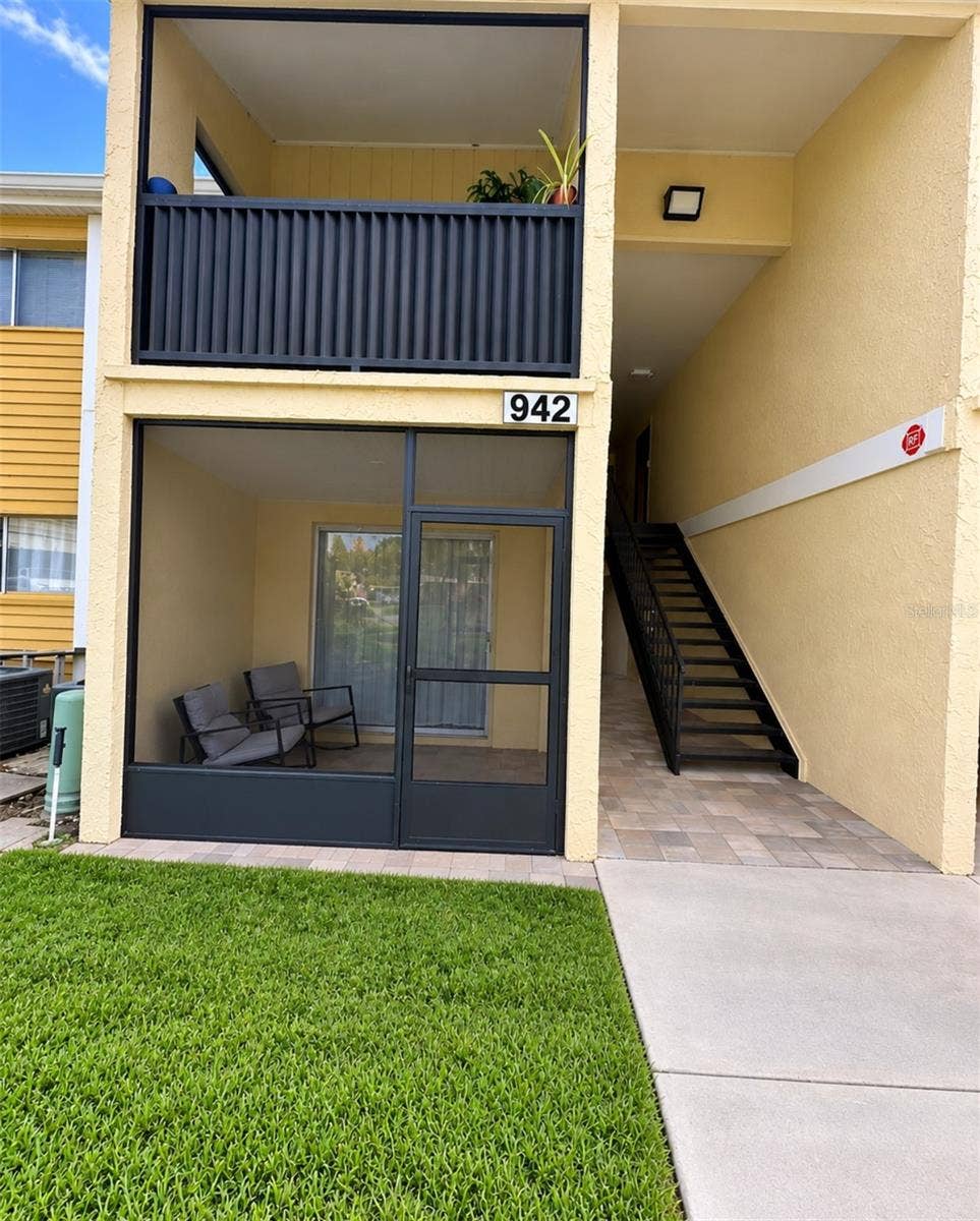 942 LAKE DESTINY ROAD, #A, Altamonte Springs, FL 32714 Front view