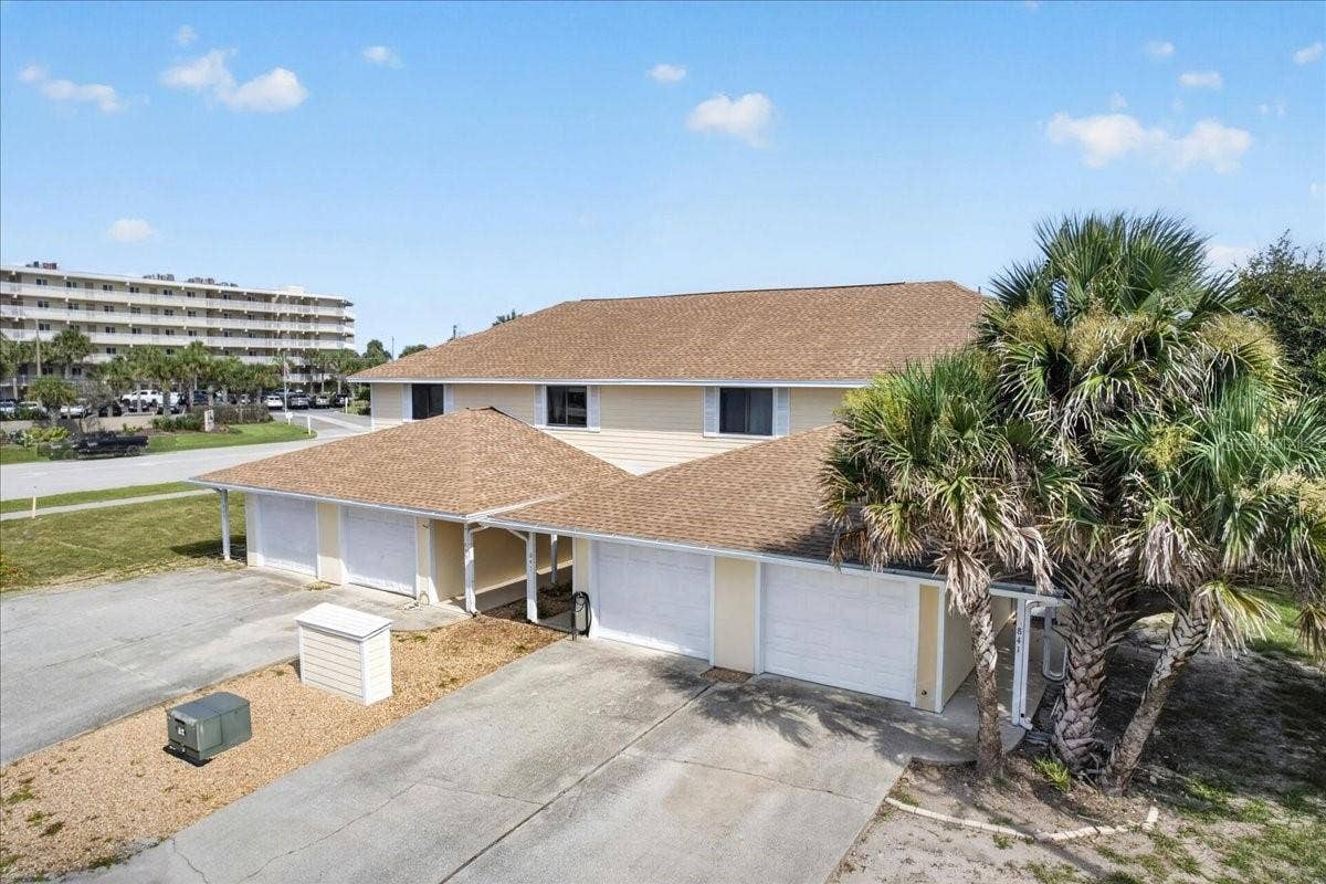 841 E 14TH AVENUE, New Smyrna Beach, FL 32169