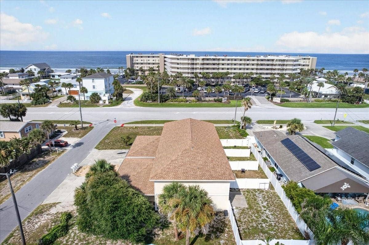 841 E 14TH AVENUE, New Smyrna Beach, FL 32169