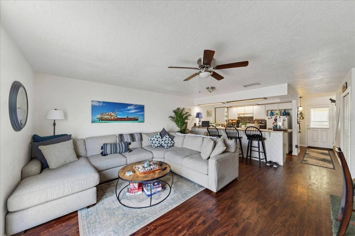 Unit 847 Living room