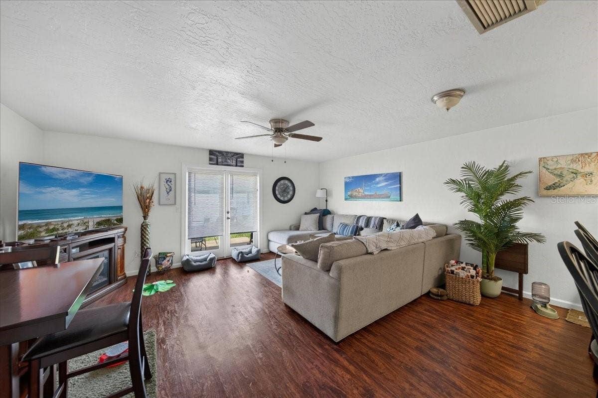 Unit 847 Living Room