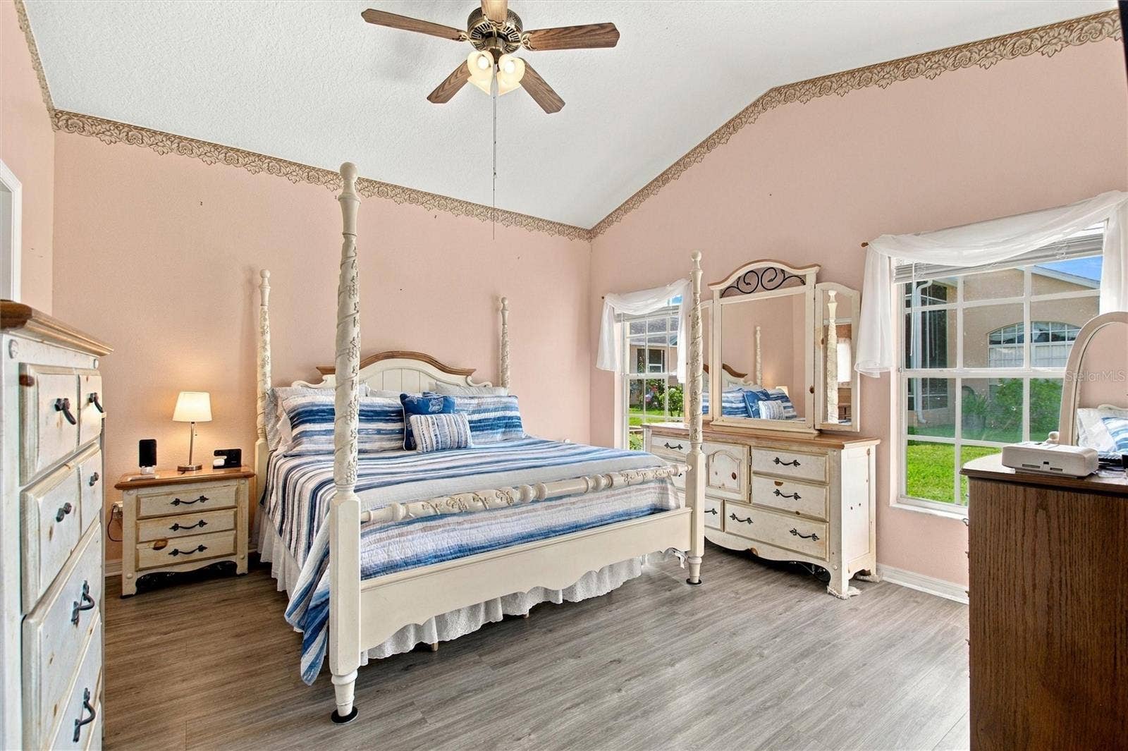 217 FLEMING LN, Davenport, FL 33837 Primary en suite bedroom in back of house