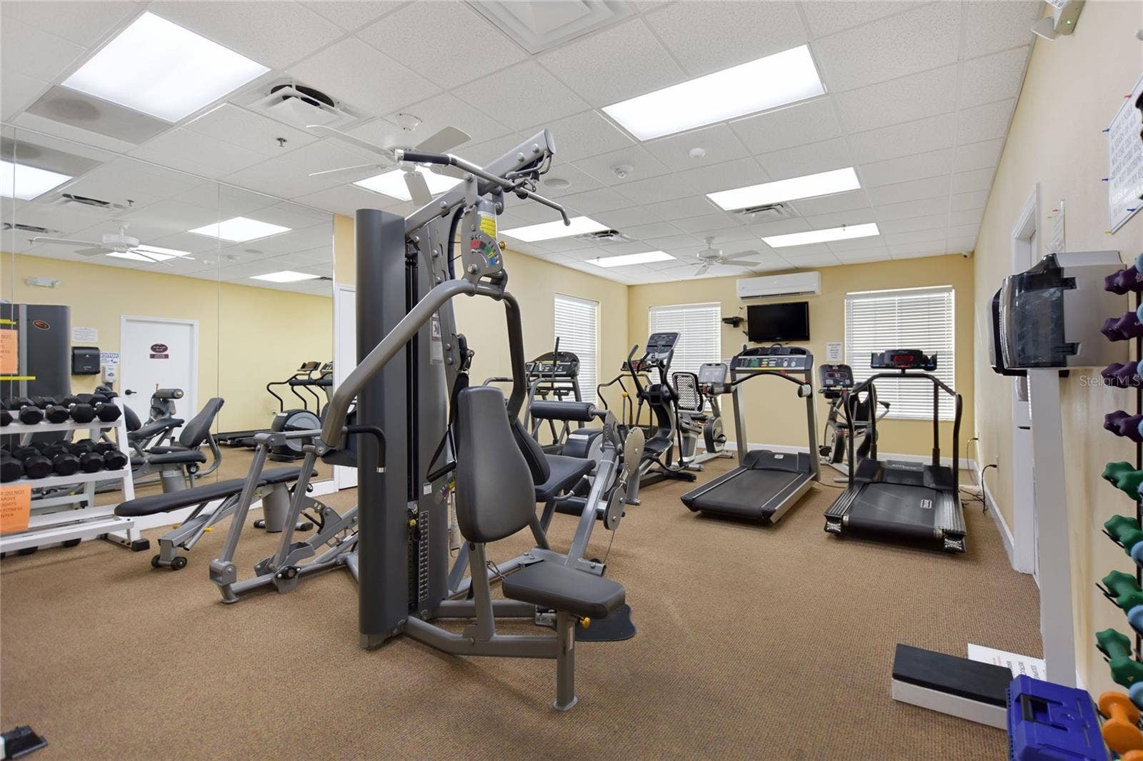 217 FLEMING LN, Davenport, FL 33837 Fitness center