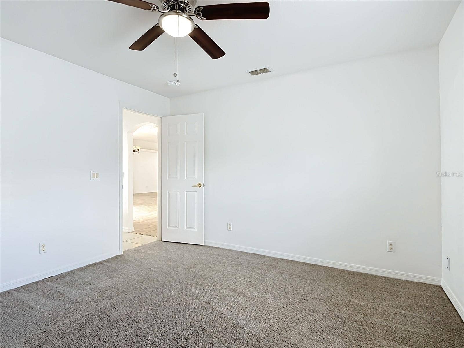 957 VIA BIANCA DRIVE, Davenport, FL 33896