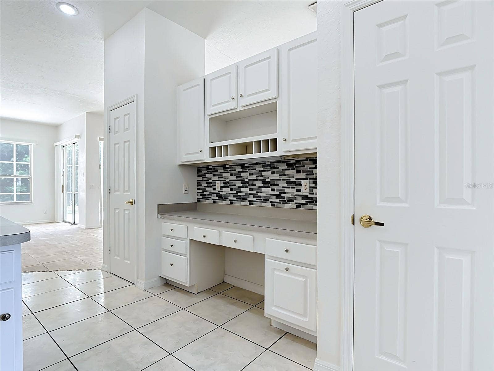 957 VIA BIANCA DRIVE, Davenport, FL 33896