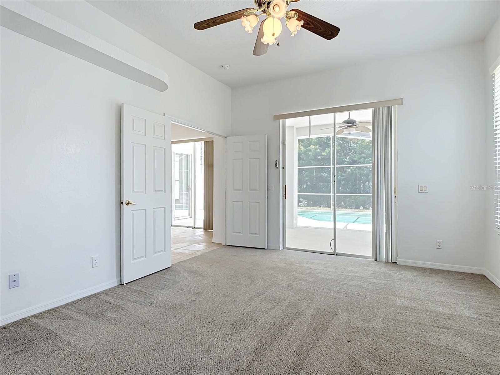 957 VIA BIANCA DRIVE, Davenport, FL 33896