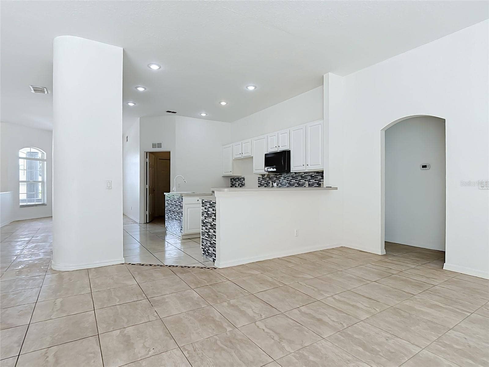 957 VIA BIANCA DRIVE, Davenport, FL 33896