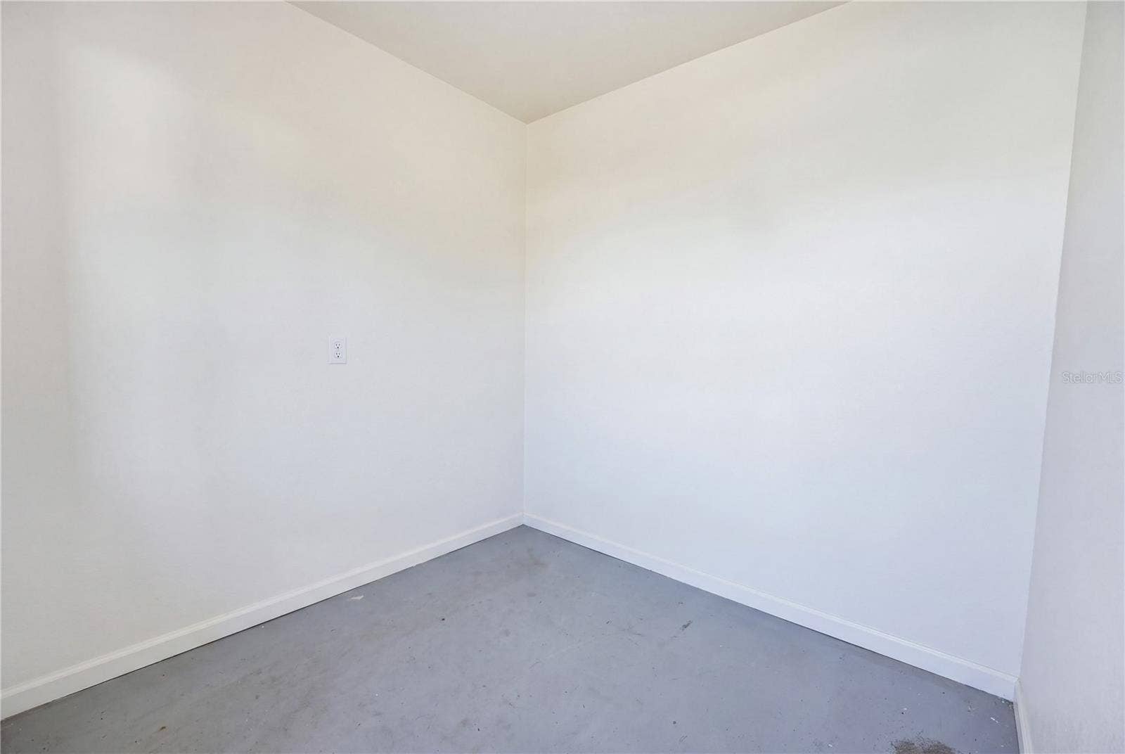 143 W 13TH STREET, Apopka, FL 32703 143 W 13TH STREET, Apopka, FL 32703