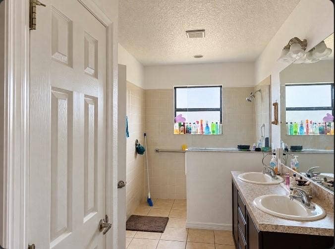2921 CASABELLA DRIVE, Kissimmee, FL 34744