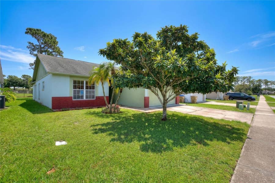 Property photo for 298 INDIAN POINT CIRCLE, Kissimmee, FL