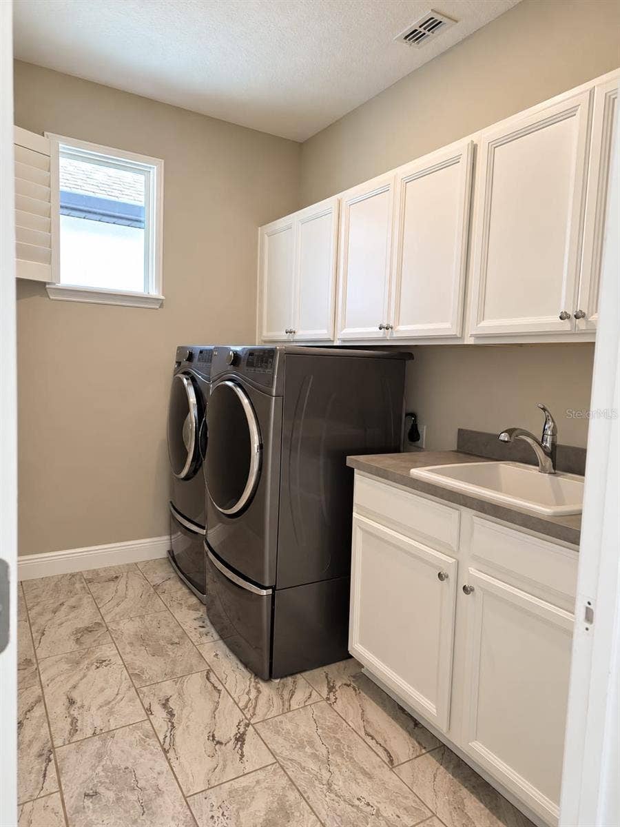 8582 POWDER RIDGE TRAIL, Windermere, FL 34786